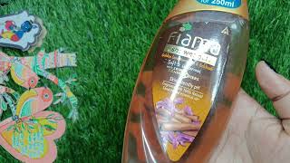 fiama golden sandalwood body wash review in Hindi  from Rashi product review [upl. by Notwen]