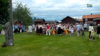 Midsommarfirande i Rönnäs Leksand Dalarna Sverige år 2012 10 [upl. by Arianna387]