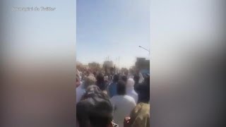 Iran proteste a Zahedan alla vigilia dellanniversario della morte di Mahsa Amini [upl. by Cassell]