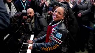 Alicia Keys in St Pancras [upl. by Anikahs]