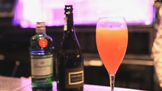 How To Make A Christmas Prosecco Cocktail [upl. by Ertsevlis]