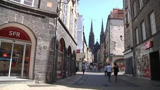 Le centreville de ClermontFerrand vidé de ses touristes à cause de la chaleur [upl. by Verdha138]