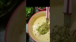 Gujarati methi gotaMethi gota banavani rit methigota shorts [upl. by Soigroeg]