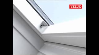 VELUX Stoffrollo mit Haltekrallen  PickampClick Montage [upl. by Cotsen]