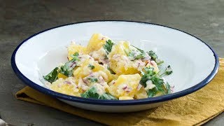 Marokkaanse aardappelsalade  Receptvideos [upl. by Nnylharas]