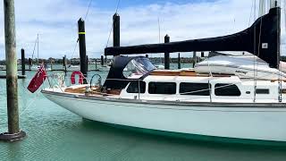 Private tour of Moorea a 43 foot classic cruiser [upl. by Bora]