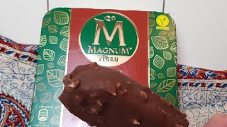 Magnum vegan Mandel Eis  Almond im Test [upl. by Anyaj]