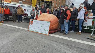 2022 Circleville Pumpkin Show giant pumpkin winner weighs in at 1837 pounds [upl. by Naic]