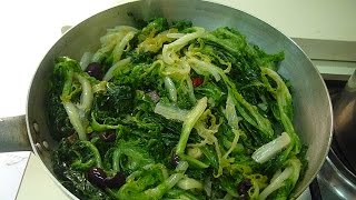 Scarola ricette con alici  Sauteed Escarole with garlic and anchovies [upl. by Ralyat]