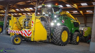 PREMIERE ENSILEUSE JOHN DEERE 9900 DE FRANCE  LEBAUDY 🌽 [upl. by Nhtanhoj]