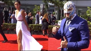 Samantha Bricio y Rey Misterio en la alfombra roja de los ESPYS 2016 [upl. by Allemac383]