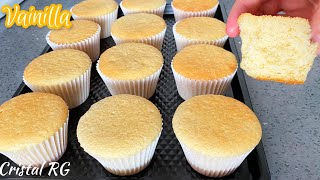 Delicioso Cupcake de vainilla suaves y húmedosBásico repostería [upl. by Faucher]