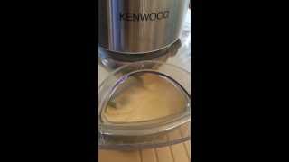 demonstration robot kenwood prospero km242 [upl. by Ahsercul]