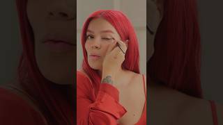 Karol G no se hace el eyeliner [upl. by Fisuoy]