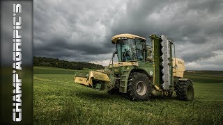 Fauchage de luzerne avec une Krone Big M 420 et John Deere 7830 en Champagne [upl. by Yelkao]