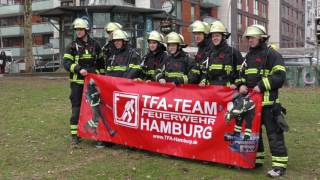 Feuerwehr Hamburg  Marathon in Feuerwehrschutzkleidung 2017 [upl. by Lilllie]