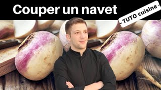 Comment nettoyer et éplucher un navet [upl. by Denoting]