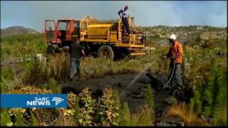 Firefighters manage to contain part of blazes on Hottentots H Mountains [upl. by Land]