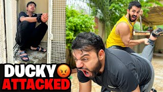 Ducky Attacked at our house😡Muneeb ko Ly k Farrar😑 [upl. by Viki]