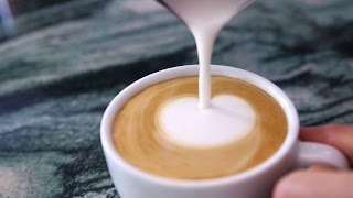 Consigli di Shem Leupin per una schiuma di latte perfetta [upl. by Pfister]