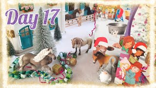 Schleich 2021 Horse Club amp Farm World Advent Calendar Unboxing  Day 17  Schleich Christmas [upl. by Hsemin]