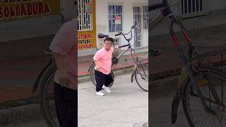 La bicicleta se creció 🤣 [upl. by Yentiw683]