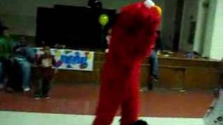 Elmo dancing like Chris Brown [upl. by Wiencke777]