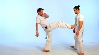 How to Do the Ponteira  Capoeira [upl. by Aramahs]