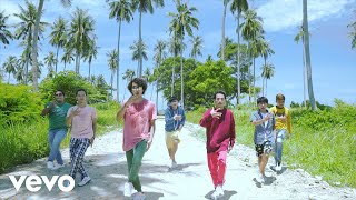 KmengKhmer  ឆ្ងាយតែកាយ Far Away Official MV [upl. by Spalding]