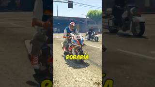 Finjo ser POLICIA 👮 y Robo UNA MOTO DE CARRERAS en GTA 5 [upl. by Ettenwahs]