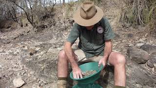 Dry Panning for Gold with the Garrett Super Sluice [upl. by Eseeryt]