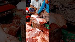 PROFESSIONAL BUTCHER CUTTING MEAT BY TRADITIONAL WAY  SUPER BUTCHERY POWER [upl. by Marola738]