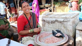 Eating Indian Seafood in MADH ISLAND amp Visiting a HUGE Pagoda  Mumbai India [upl. by Ellekcir]