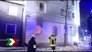 Wohnungsbrand in Gladbeck  Sieben Verletzte [upl. by Ailegra]