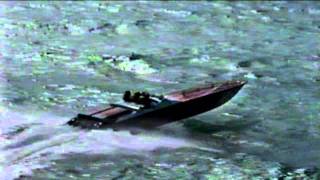 41 APACHE RAZZ PowerBoat VINTAGE [upl. by Earised601]