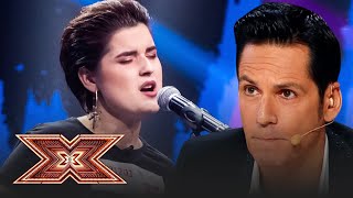 WOW Scena este a ei Vezi cum cântă Ana Maria Ioana la X Factor [upl. by Martens58]