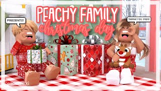 The Peachy Family CHRISTMAS DAY SPECIAL A WHITE CHRISTMAS Roblox Bloxburg Roleplay [upl. by Attiuqahs]