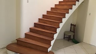 INSTALACIÓN DE PASOS PARA ESCALERA EN MADERA PUMAQUIRO Soy Carpintero [upl. by Ardnaz]