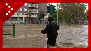 Milano strade come fiumi lesondazione del Seveso fa paura [upl. by Gem]