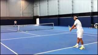 Rafa Nadal entrenando saques [upl. by Sall]