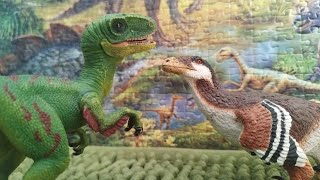 Deinonychus VS Velociraptor [upl. by Etteroma]