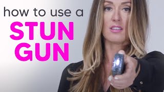 How to use a Stun Gun BlingStings Stunning Gun [upl. by Rofotsirk926]