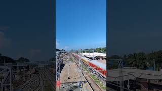 Cholan express arrived Cuddalore port junction cuddaloreportjunction cholanexpress train [upl. by Leirbag]