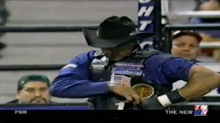 Adriano Moraes vs Happy Ending  02 PBR Worcester 86 pts [upl. by Balmuth574]