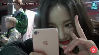 짧 2018 제주한류페스티벌 인스타존 V Live 연우 l MOMOLAND YEONWOO [upl. by Enetsirk]