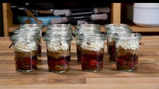 Backen • Rezept Zum Kuckuck  Schwarzwälder Kirschtorte im Glas [upl. by Ennaeirrac380]