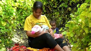 Single mother raises two orphaned children alone and takes care of them [upl. by Clarence759]