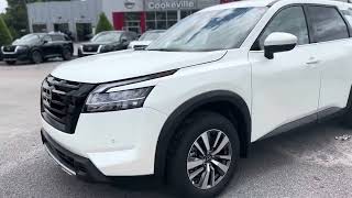 2024 Nissan Pathfinder SL 2WD Pearl White TriCoat [upl. by Som]