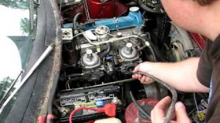 Balancing twin Zenith Stromberg carburetors by ear on a TR7 [upl. by Gibbons]