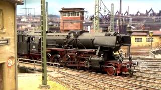 Modellbahn H0 Realistik Bahnbetrieb aus den Epochen IIIIV [upl. by Gilbertine348]